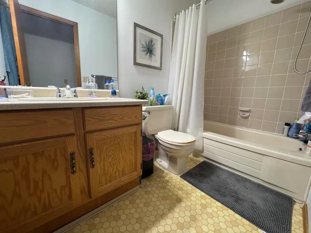 16 Hermary Street Red Deer AB T4N 6E7