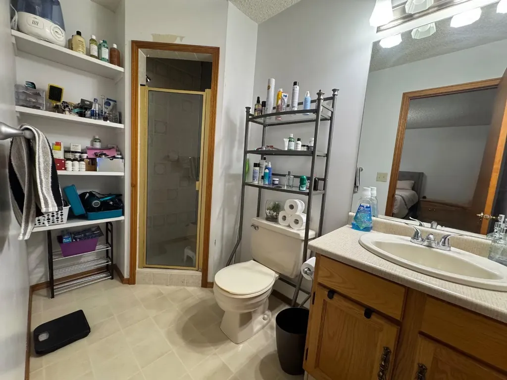 16 Hermary Street Red Deer AB T4N 6E7
