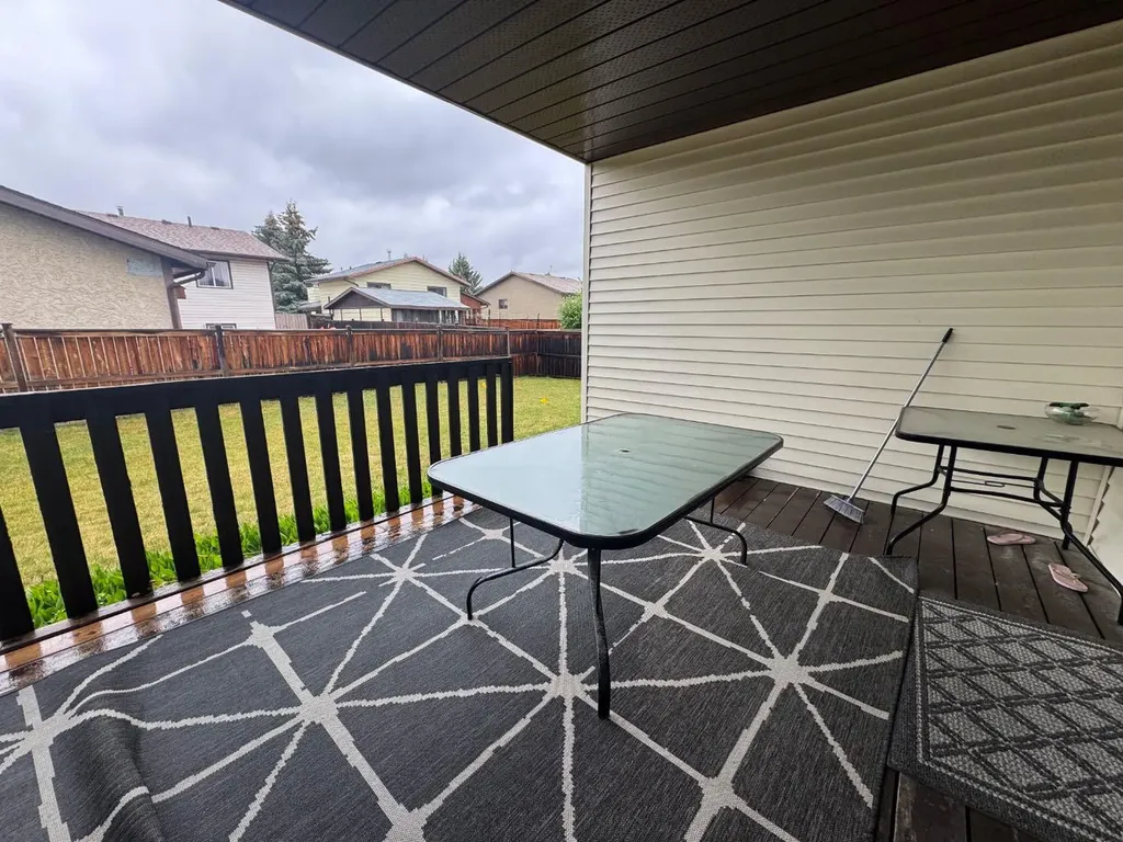 16 Hermary Street Red Deer AB T4N 6E7