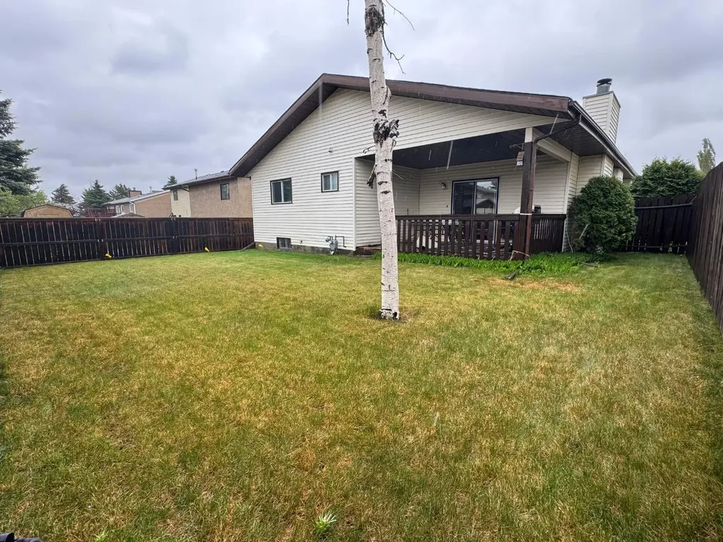 16 Hermary Street Red Deer AB T4N 6E7