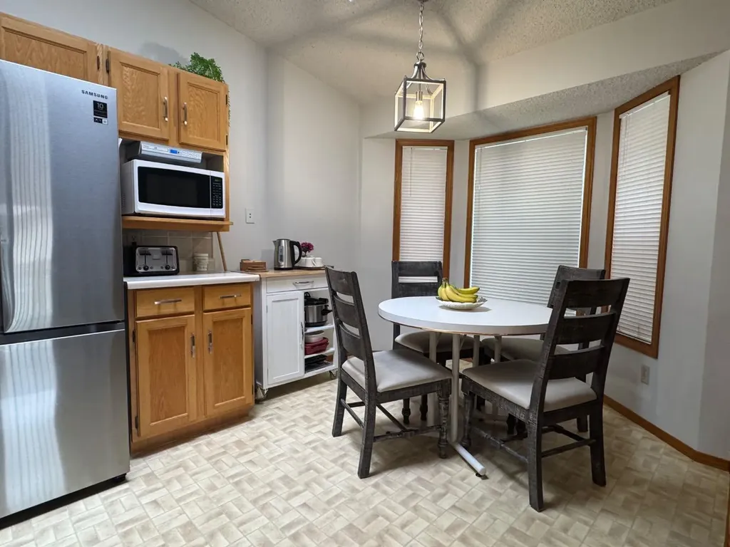 16 Hermary Street Red Deer AB T4N 6E7