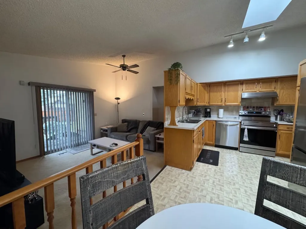 16 Hermary Street Red Deer AB T4N 6E7