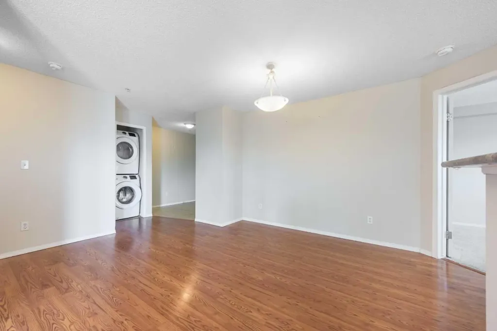 4975 130 Avenue SE Calgary AB T2Z4M4