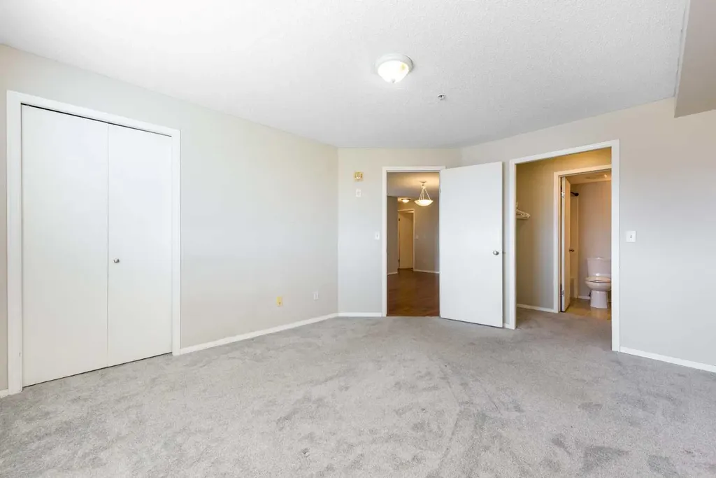 4975 130 Avenue SE Calgary AB T2Z4M4