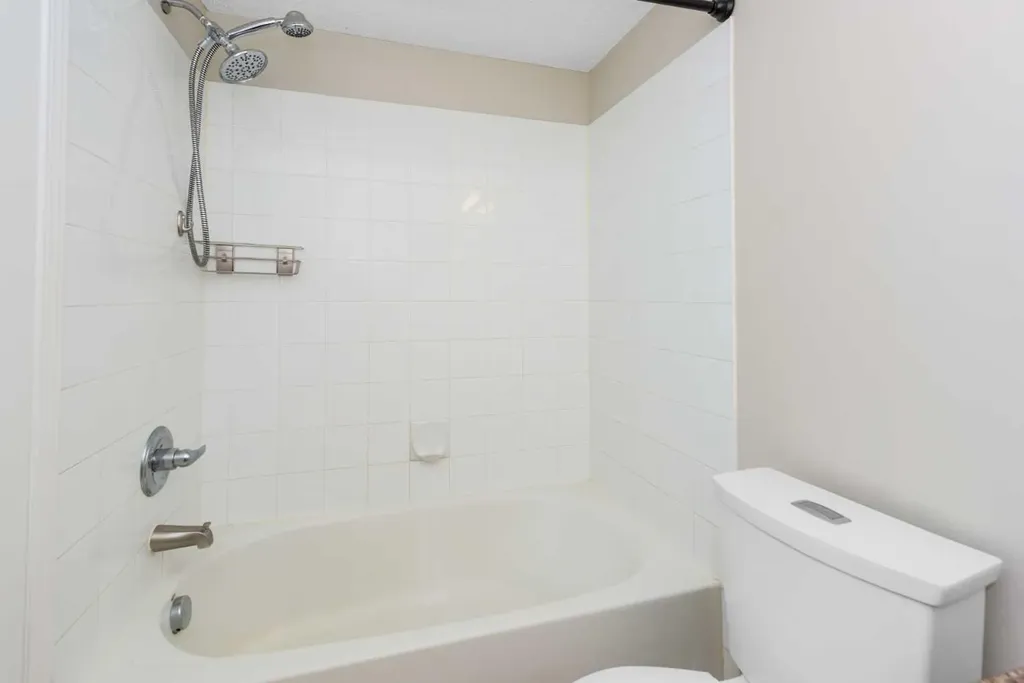 4975 130 Avenue SE Calgary AB T2Z4M4