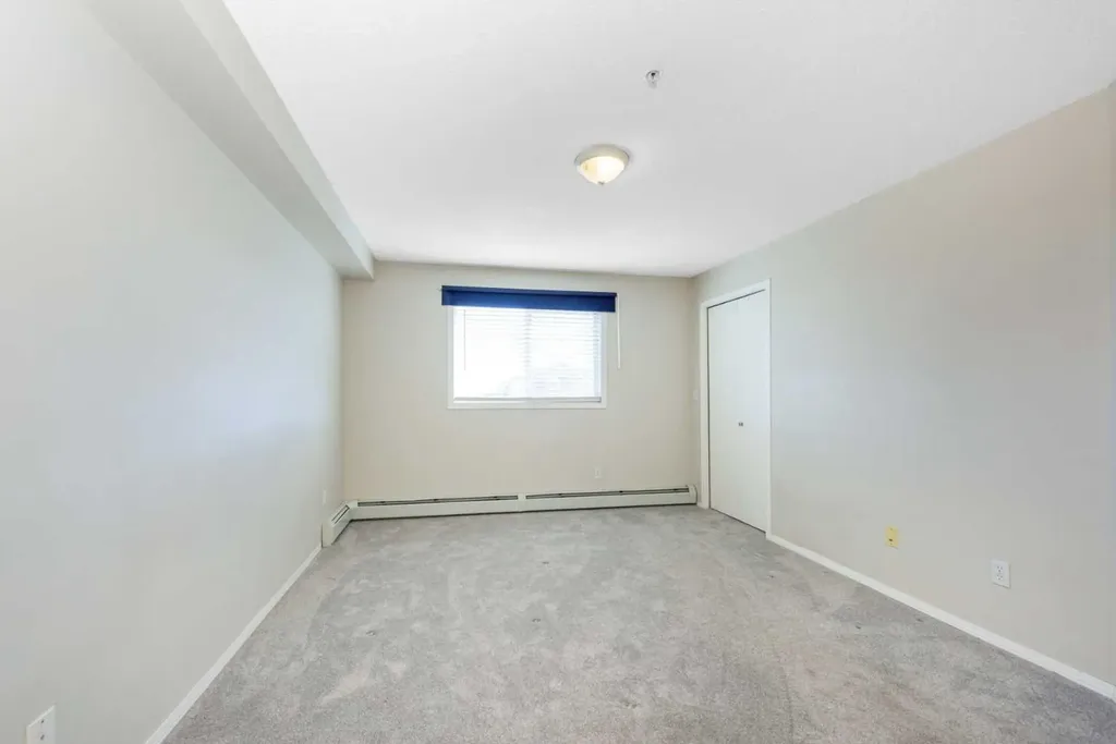 4975 130 Avenue SE Calgary AB T2Z4M4