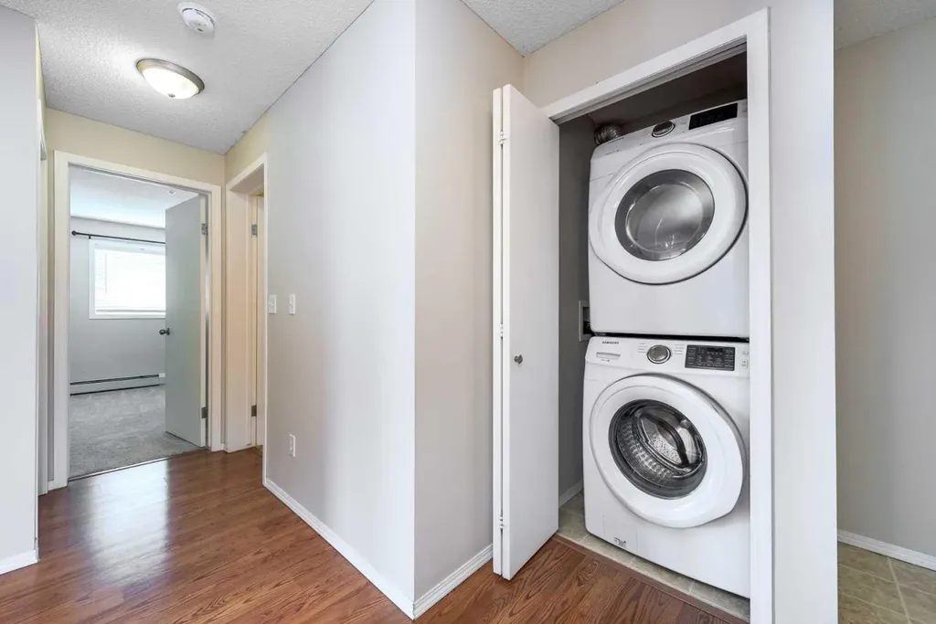 4975 130 Avenue SE Calgary AB T2Z4M4