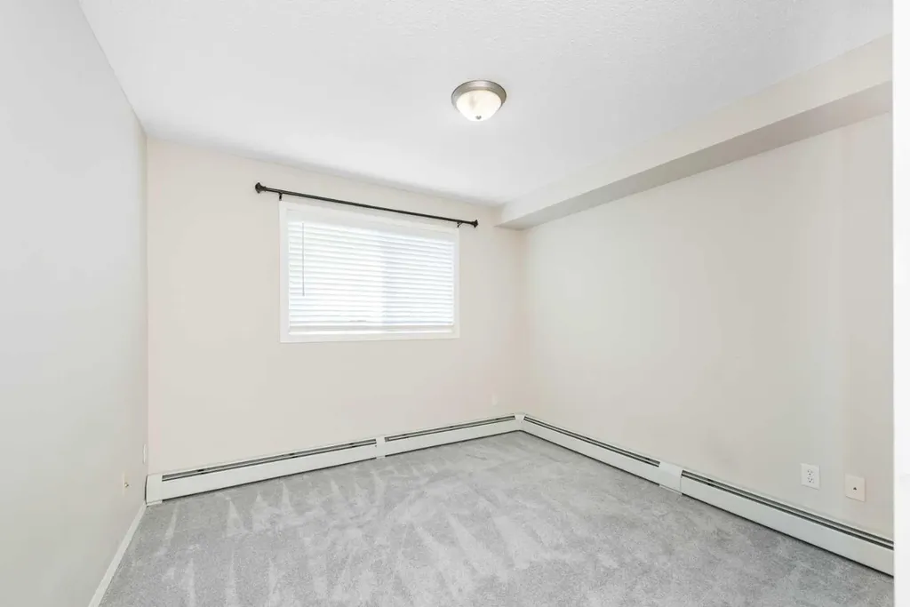 4975 130 Avenue SE Calgary AB T2Z4M4