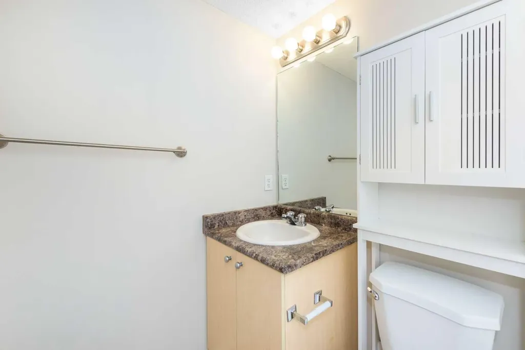 4975 130 Avenue SE Calgary AB T2Z4M4