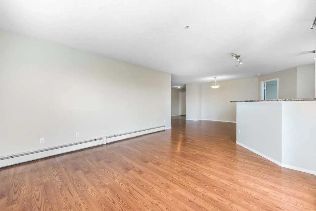 4975 130 Avenue SE Calgary AB T2Z4M4