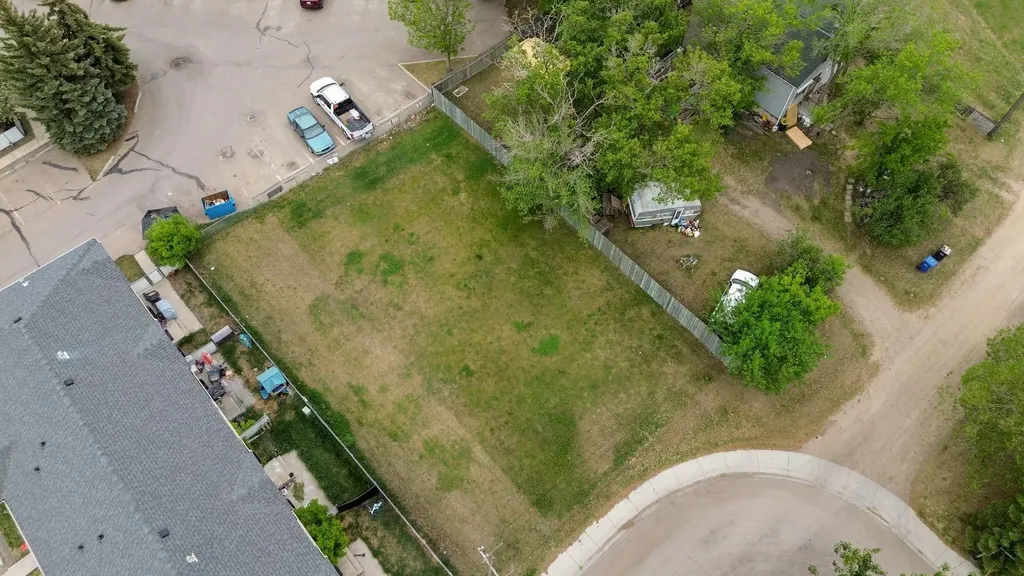47 Howlett Avenue Red Deer AB T4N 6K2