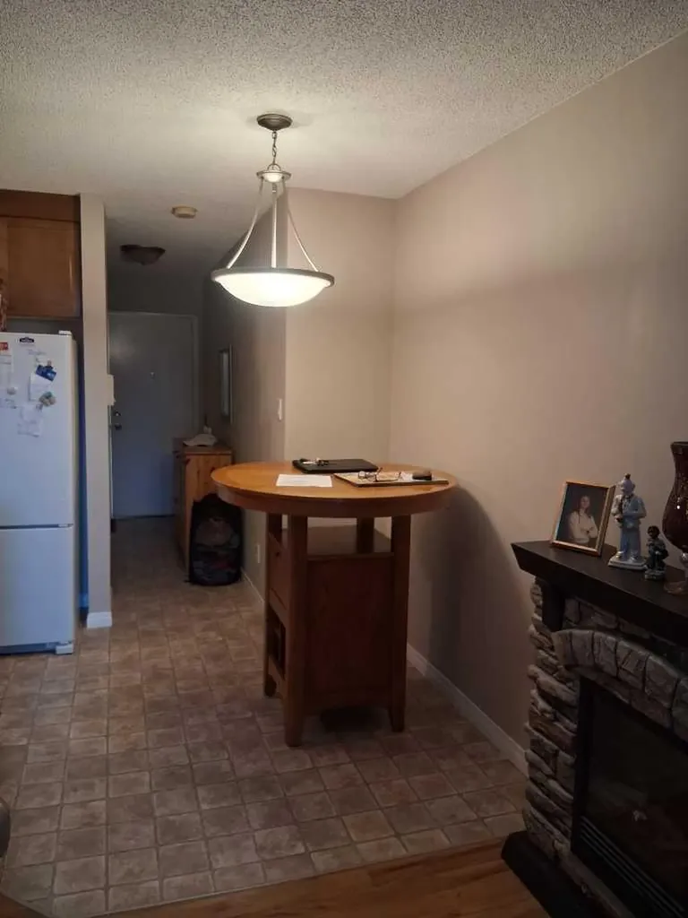 2004 13 Avenue N Lethbridge AB T1H 5B1