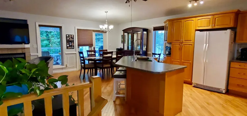 5316 43 Street Wetaskiwin AB T9A3T1