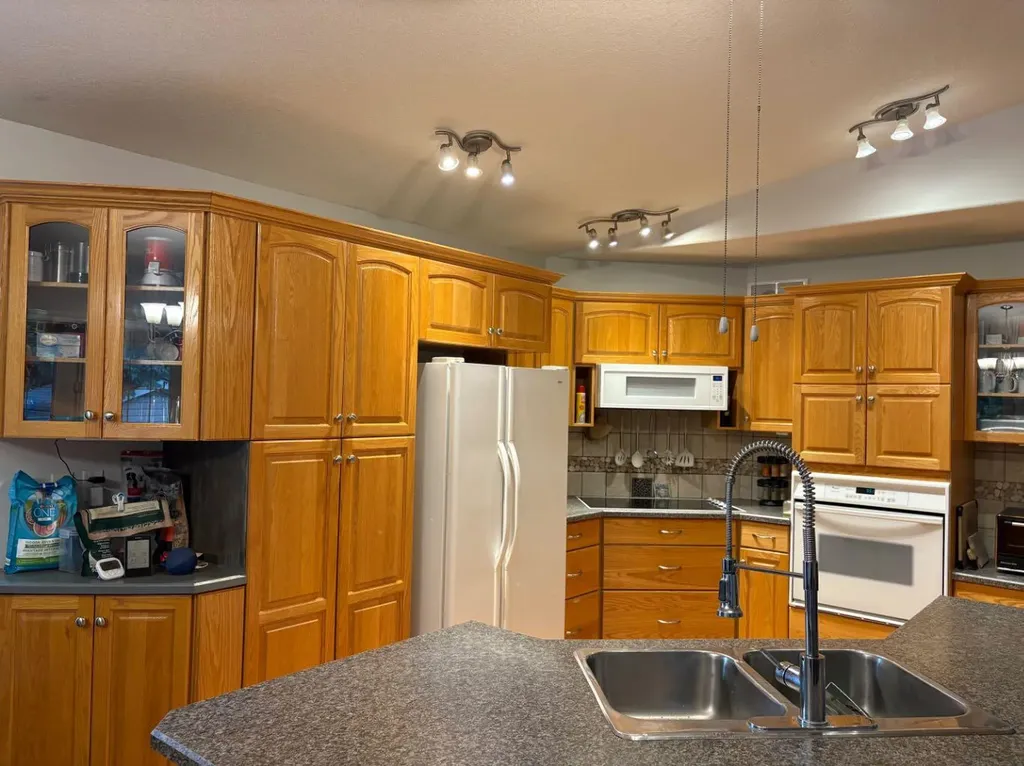5316 43 Street Wetaskiwin AB T9A3T1