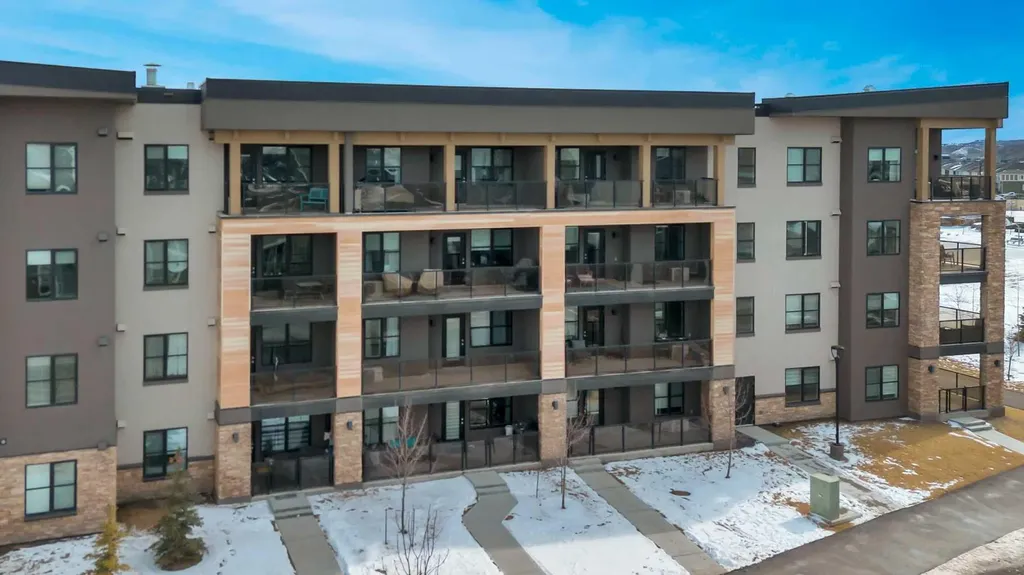 55 Wolf Hollow Crescent SE Calgary AB T2X 5K9