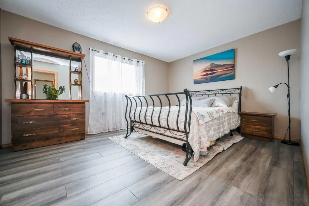 9123 105 Avenue Grande Prairie AB T8H 1H7