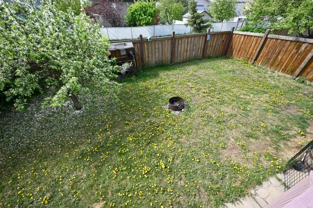 9123 105 Avenue Grande Prairie AB T8H 1H7