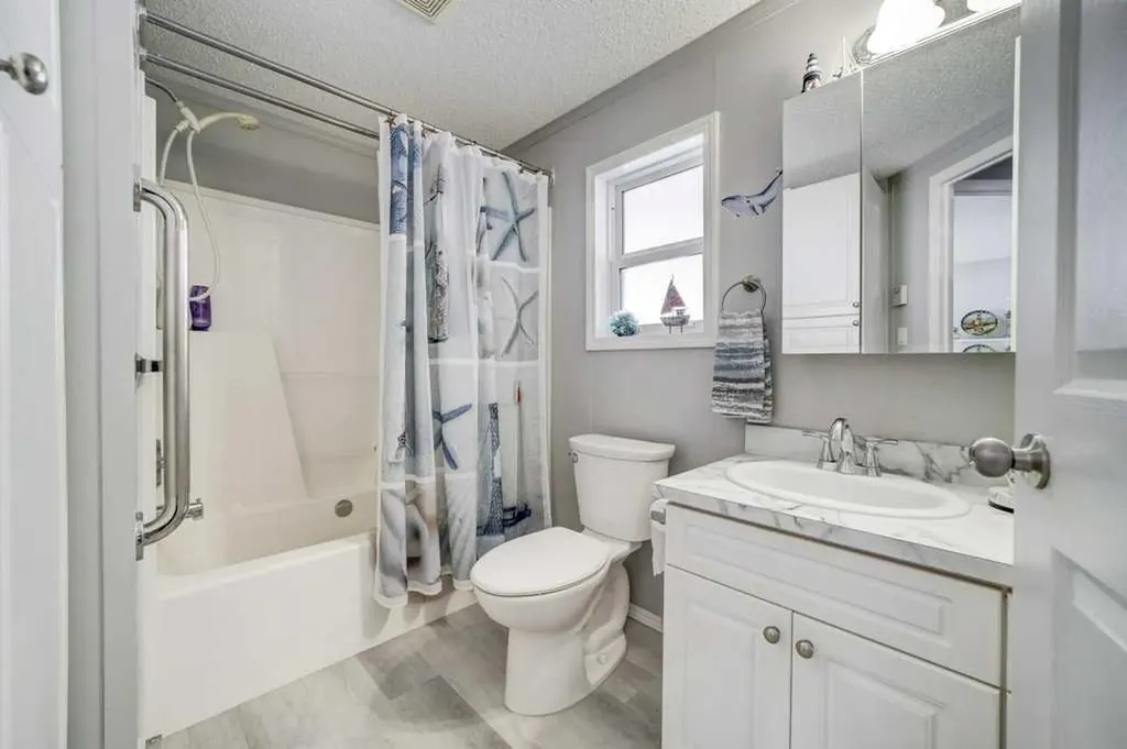 3016 33a S Lethbridge AB T1K 7K2