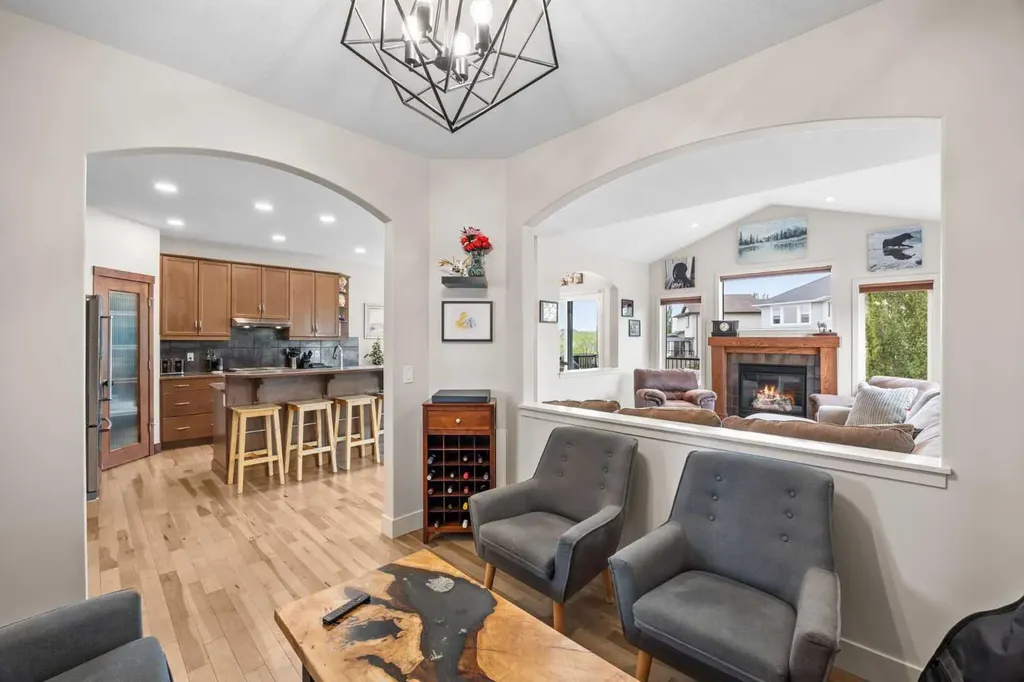 41 Drake Landing Crescent Okotoks AB T1S 0E7