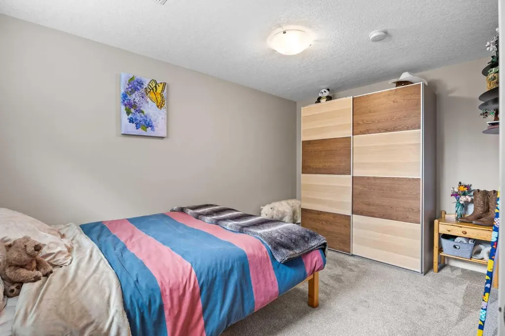 41 Drake Landing Crescent Okotoks AB T1S 0E7