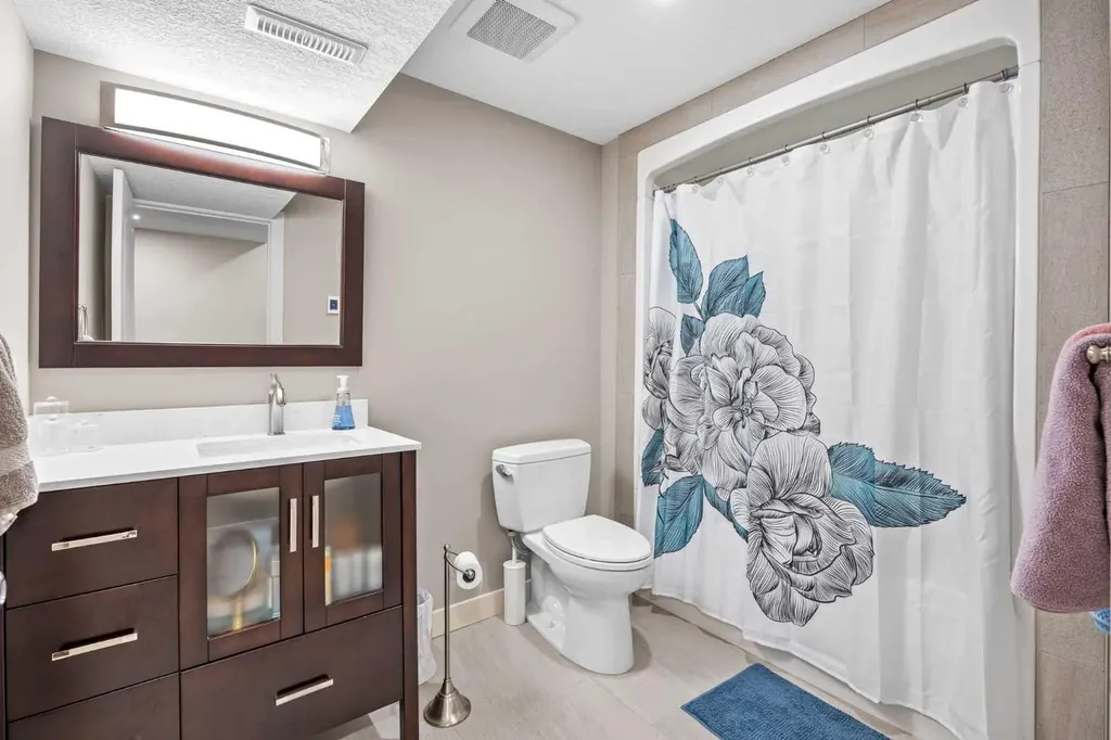 41 Drake Landing Crescent Okotoks AB T1S 0E7