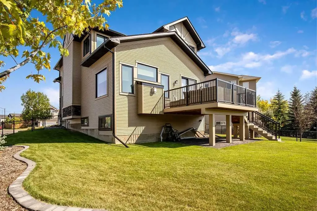 41 Drake Landing Crescent Okotoks AB T1S 0E7