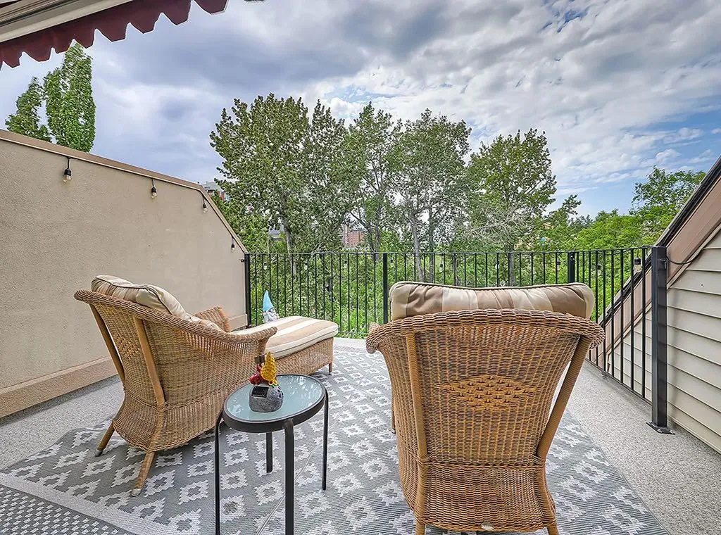 2423 Erlton Street SW Calgary AB T2S 2V9