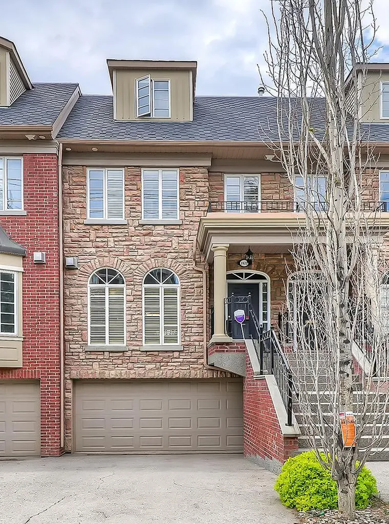 2423 Erlton Street SW Calgary AB T2S 2V9
