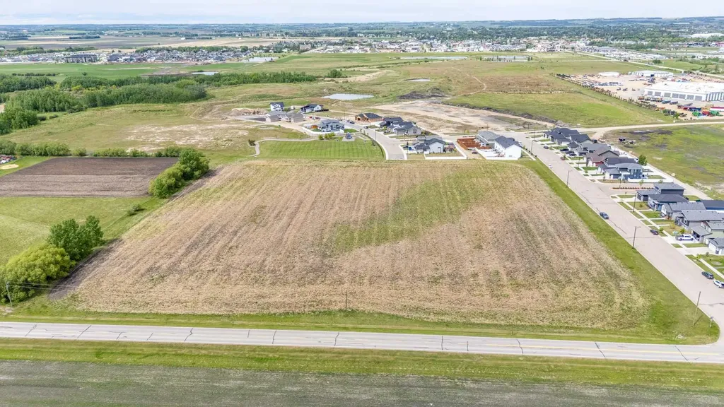 4602 34 Street Lacombe AB T4L 0B0