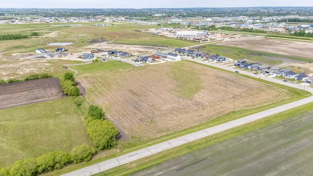 4602 34 Street Lacombe AB T4L 0B0