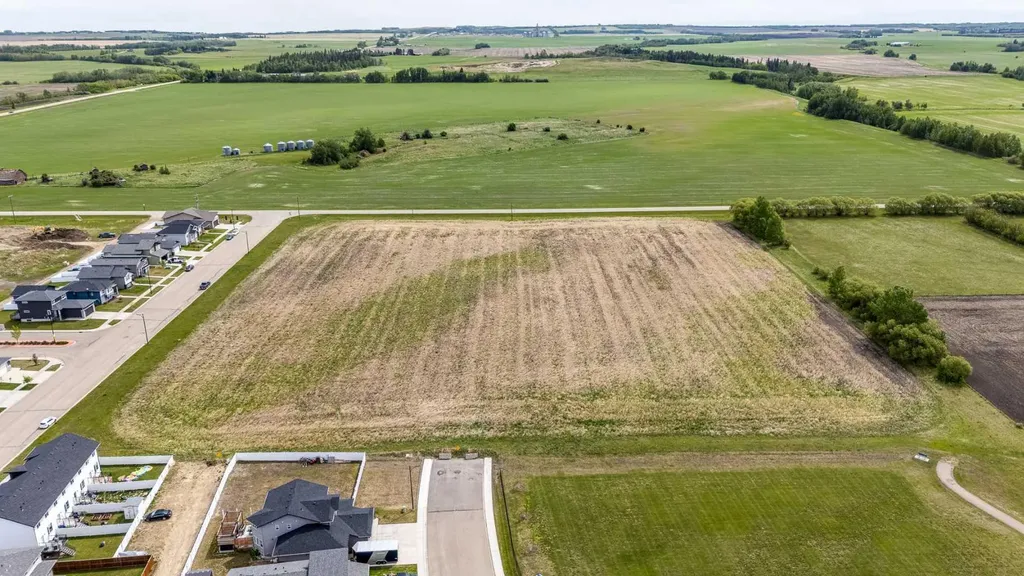 4602 34 Street Lacombe AB T4L 0B0