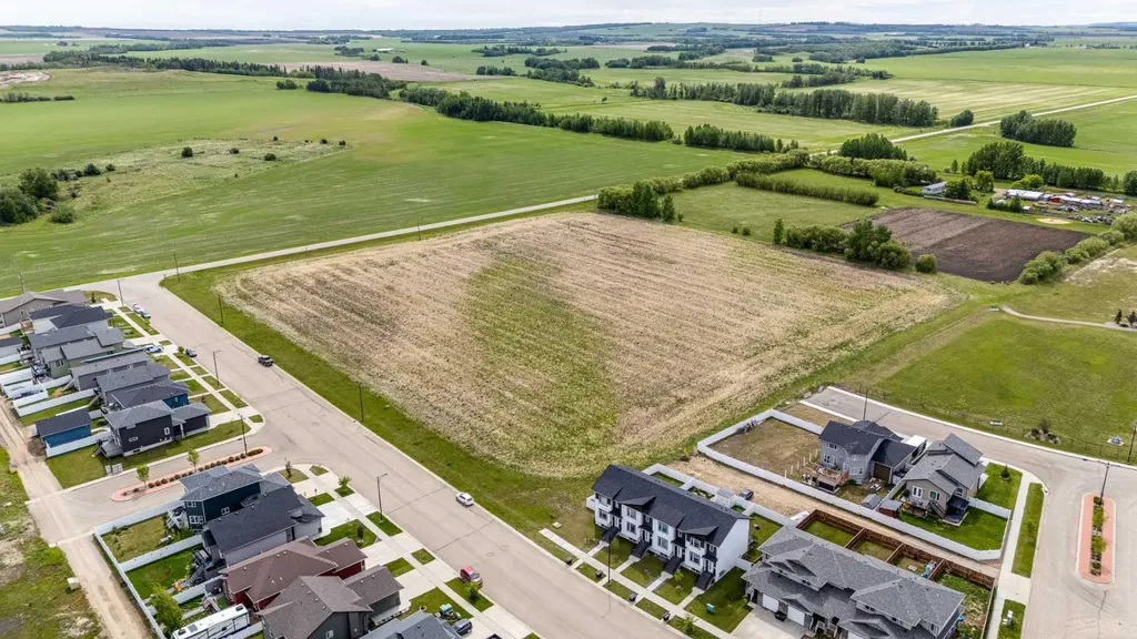 4602 34 Street Lacombe AB T4L 0B0
