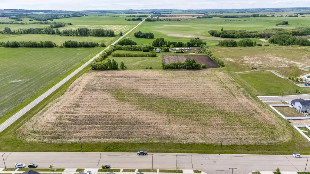 4602 34 Street Lacombe AB T4L 0B0