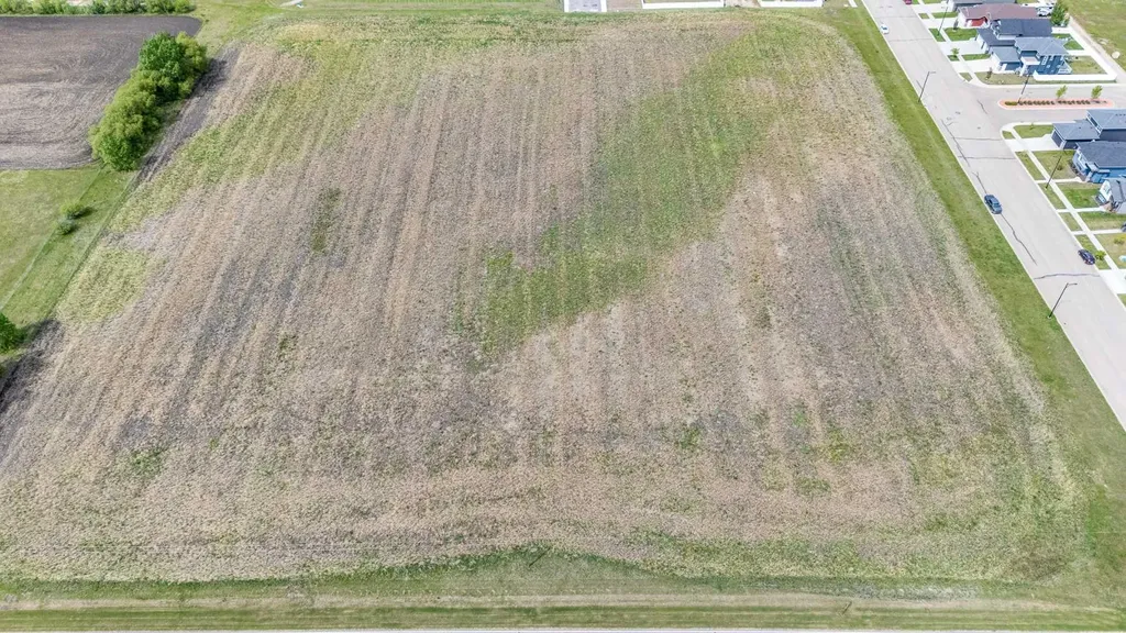 4602 34 Street Lacombe AB T4L 0B0
