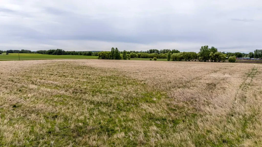 4602 34 Street Lacombe AB T4L 0B0
