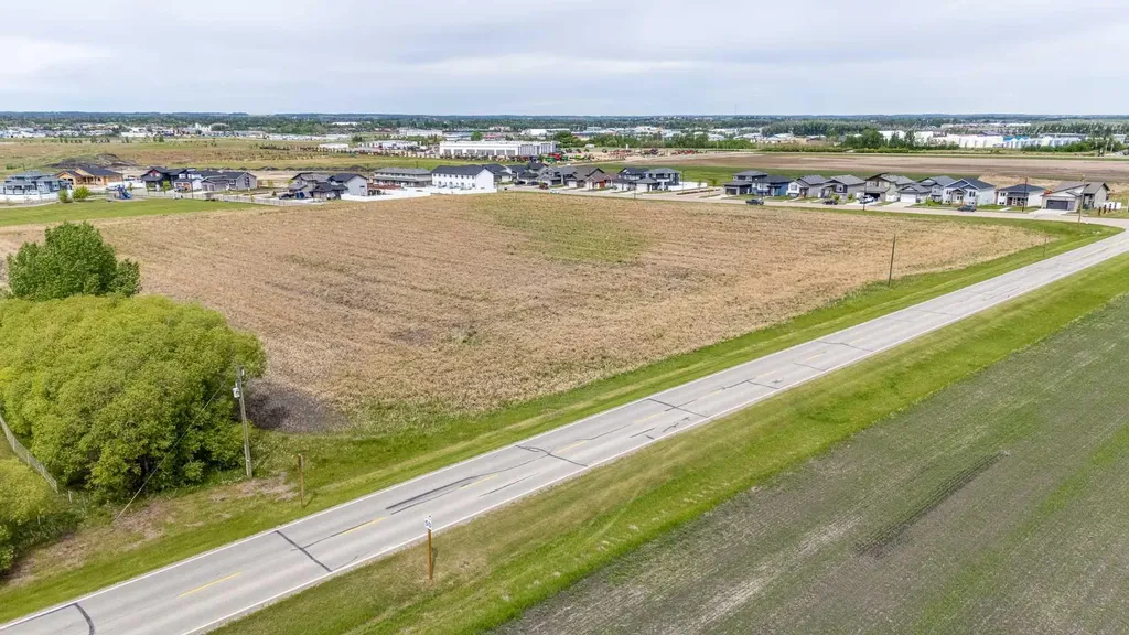 4602 34 Street Lacombe AB T4L 0B0