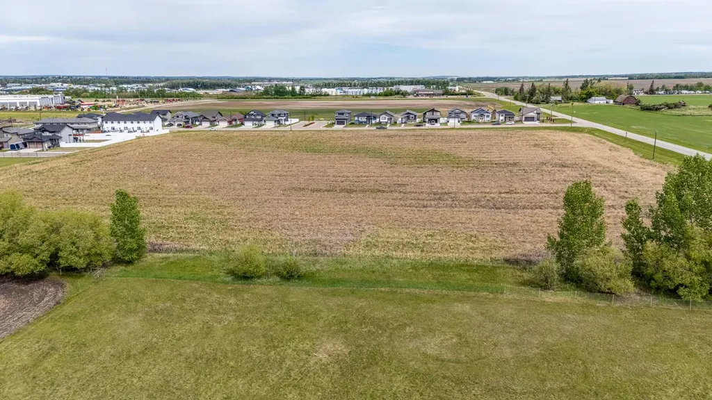 4602 34 Street Lacombe AB T4L 0B0