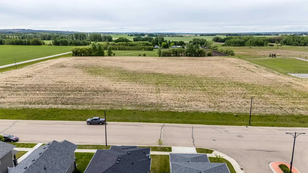 4602 34 Street Lacombe AB T4L 0B0