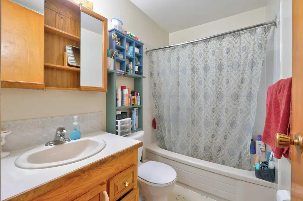 517 55 Avenue W Claresholm AB T0L 0T0