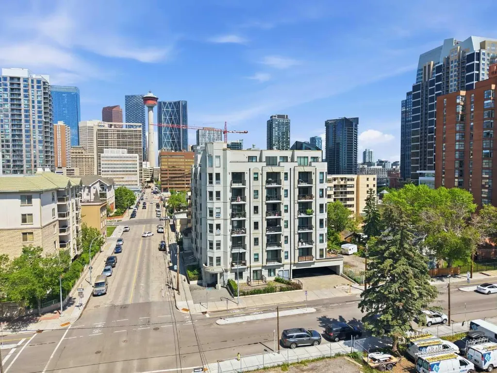 108 15 Avenue SE Calgary AB T2G 5R9