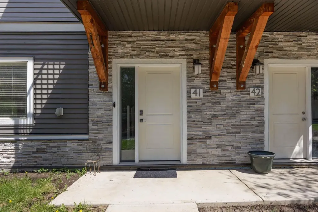 141 Fontaine Crescent Fort Mcmurray AB T9H 0C9