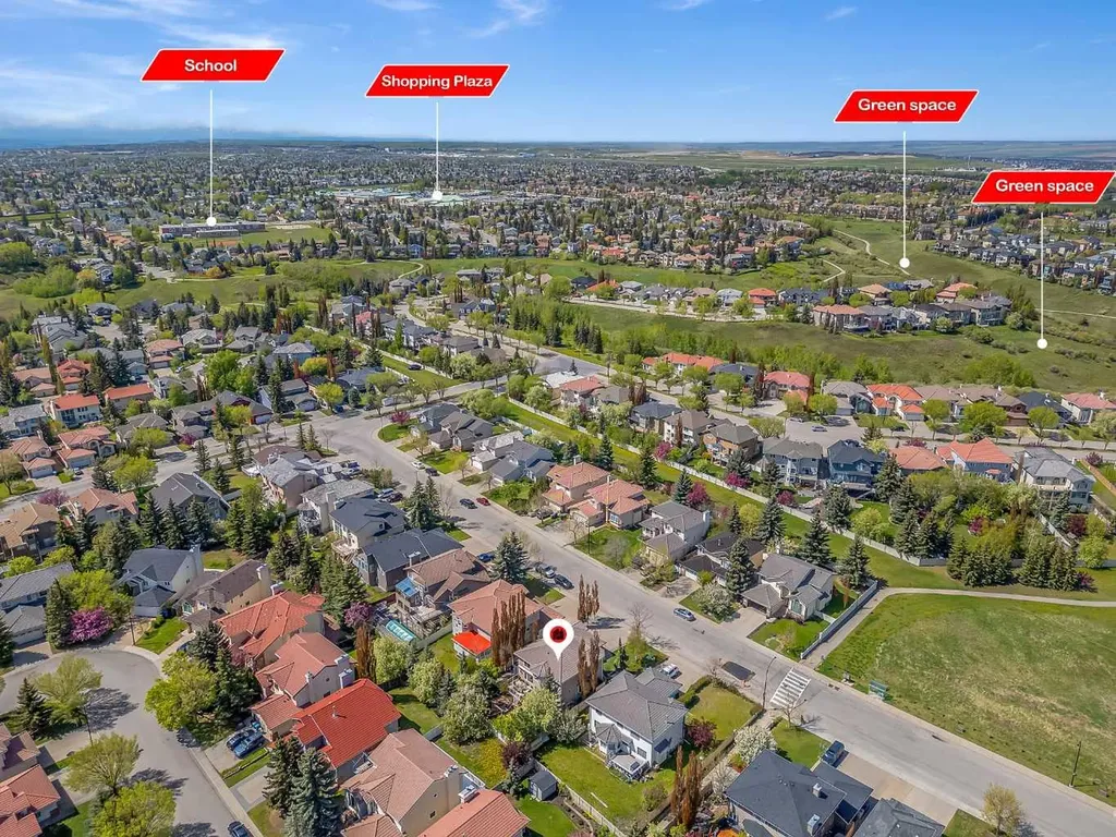 33 Edgevalley Way NW Calgary AB T3A 4X7