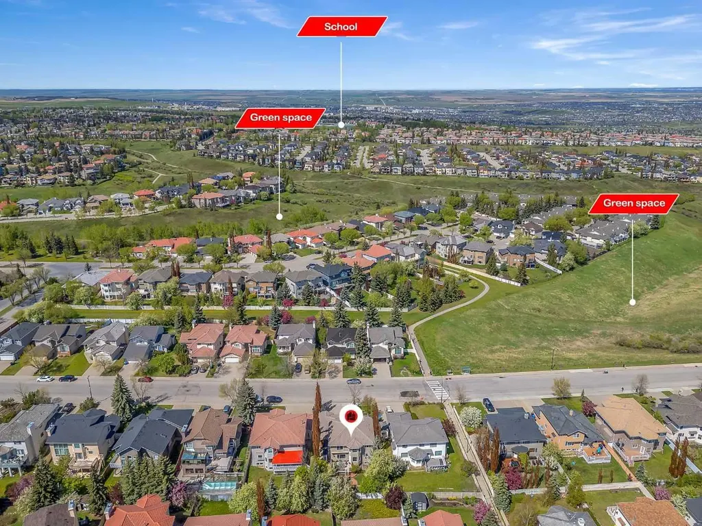 33 Edgevalley Way NW Calgary AB T3A 4X7