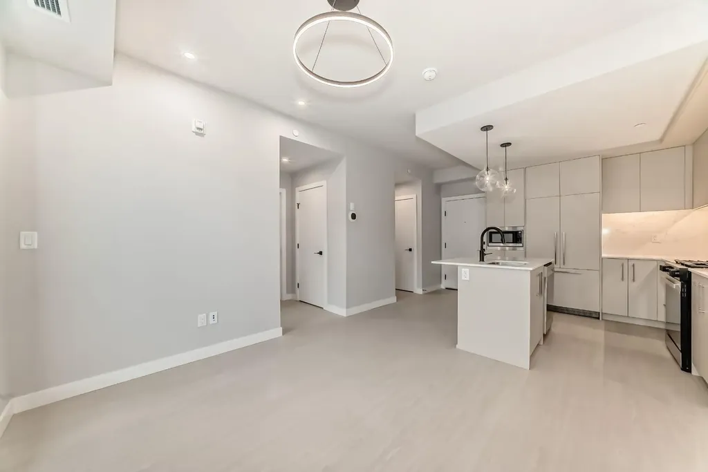 8375 Broadcast Avenue SW Calgary AB T3H 6L3