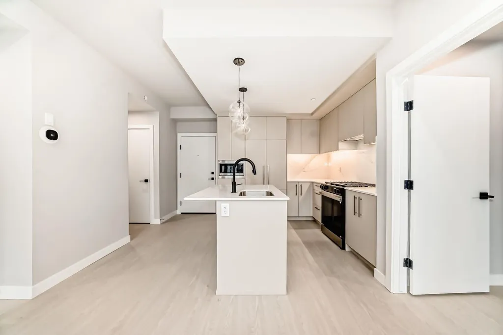 8375 Broadcast Avenue SW Calgary AB T3H 6L3