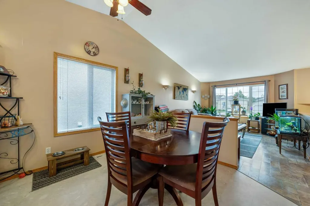 781 Red Crow Boulevard W Lethbridge AB T1K 7M4