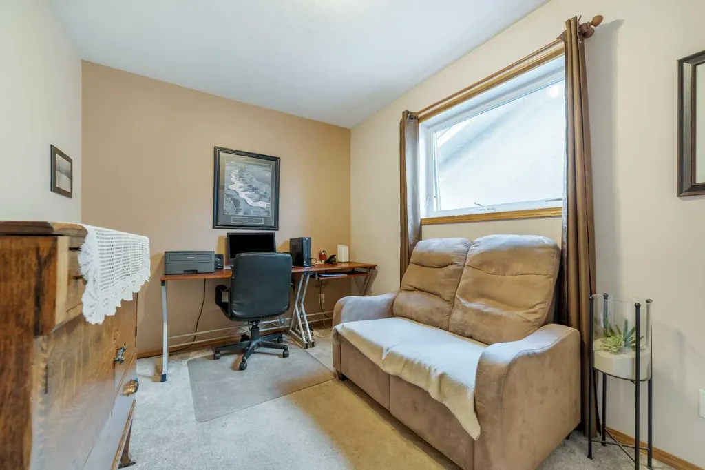 781 Red Crow Boulevard W Lethbridge AB T1K 7M4
