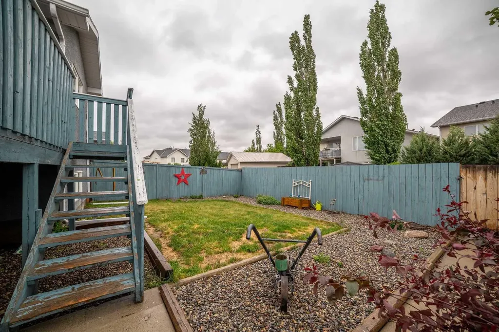 781 Red Crow Boulevard W Lethbridge AB T1K 7M4