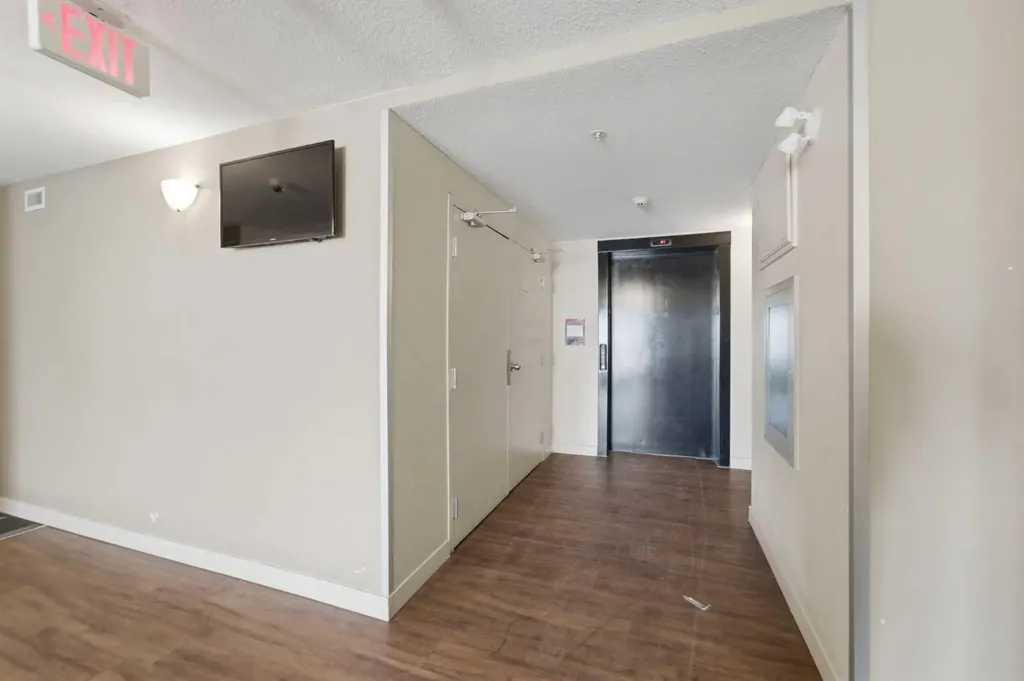 7210 80 Avenue NE Calgary AB T3J0A6