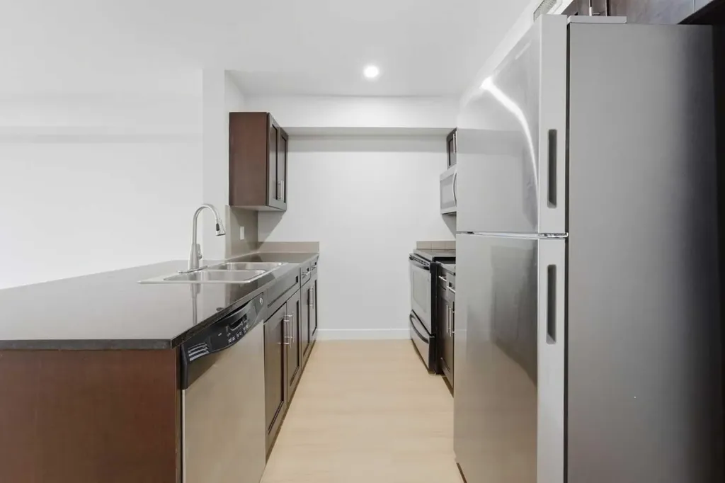7210 80 Avenue NE Calgary AB T3J0A6